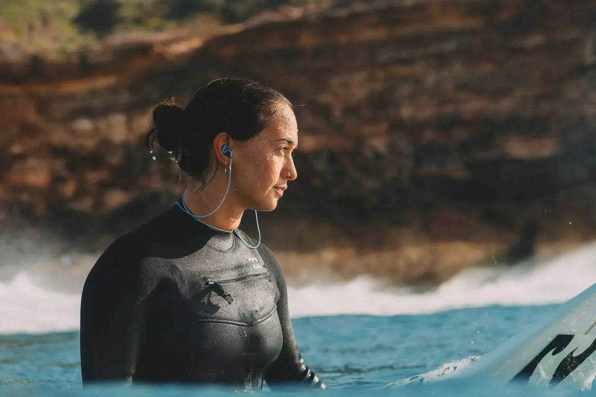 Bouchons et protections d'oreilles pour le surf : le guide d'achat