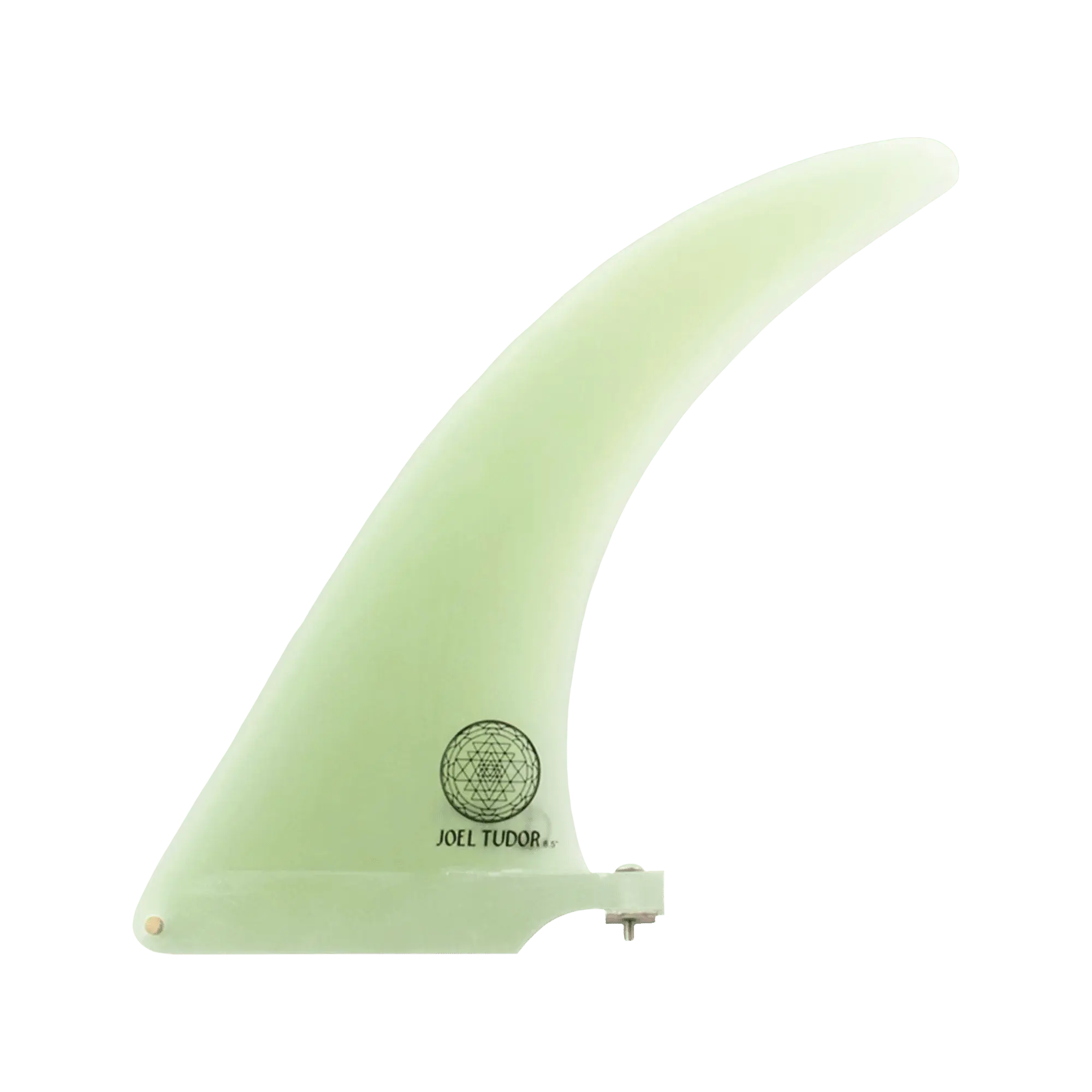 Shapers-Club- Une dérive de planche de surf vert pâle au design incurvé se dresse sur un fond uni, mesure 8,5 pouces et comporte un petit logo circulaire affichant élégamment le nom « Joel Tudor ». -surfshop-surfboard