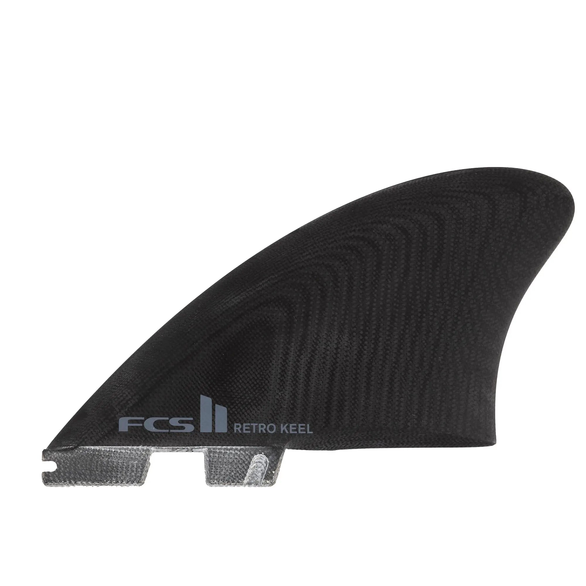 Shapers-Club- Un aileron de planche de surf noir simple étiqueté « FCS Ⅱ - RETRO KEEL - TWIN - (Performance Glass) - Noir » sur fond blanc. L'aileron a une forme incurvée et profilée avec une surface texturée. La base présente une conception crantée pour une fixation sûre à votre planche de surf twin. -surfshop-surfboard