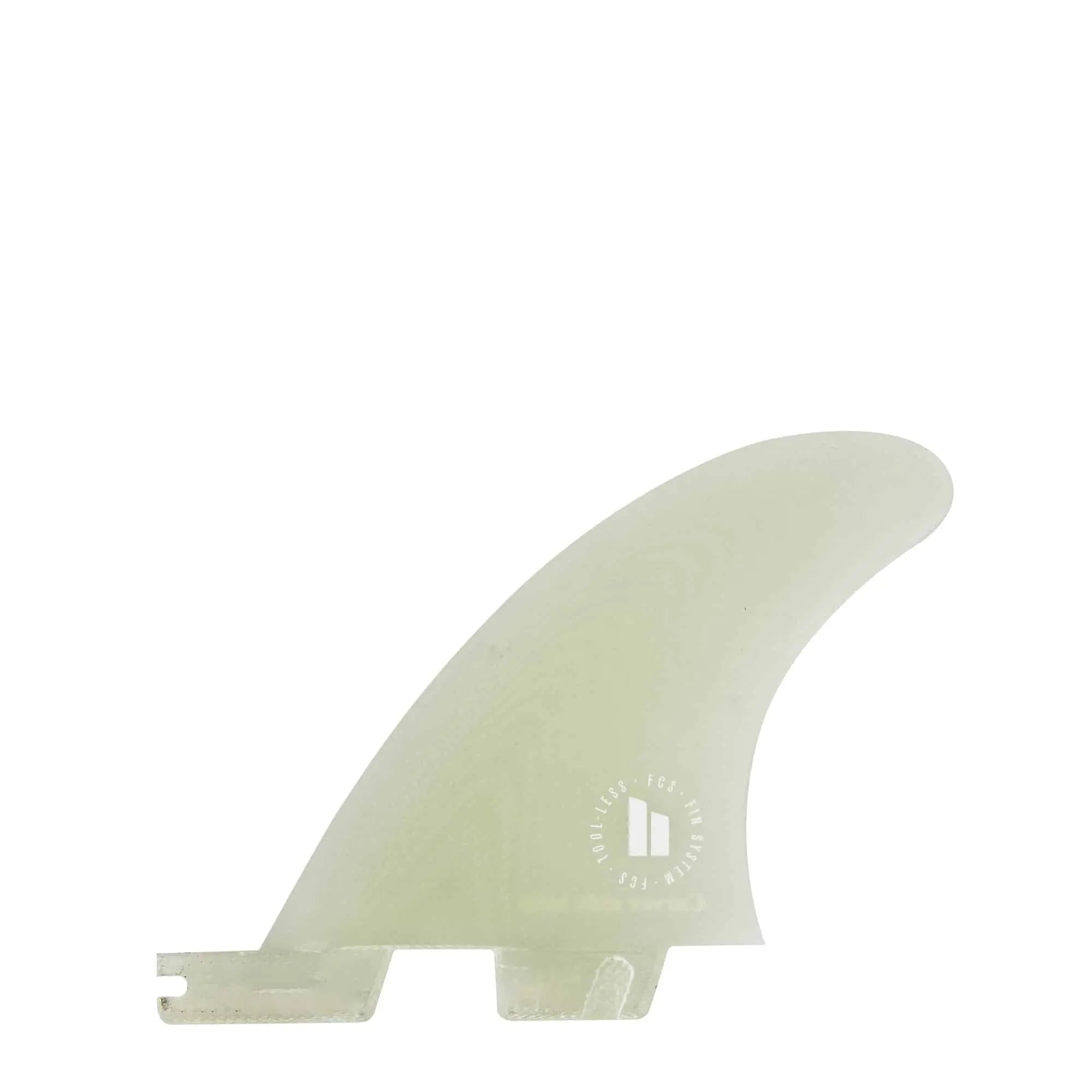 Shapers-Club- Le FCS Ⅱ Carver Quad Side Rear Byte, fabriqué en verre PG Performance, présente un design semi-transparent avec une légère courbe et une esthétique minimaliste. La base comprend un mécanisme de montage pour la fixation de la planche de surf, et il y a un logo subtil près de la base de l'aileron. -surfshop-surfboard