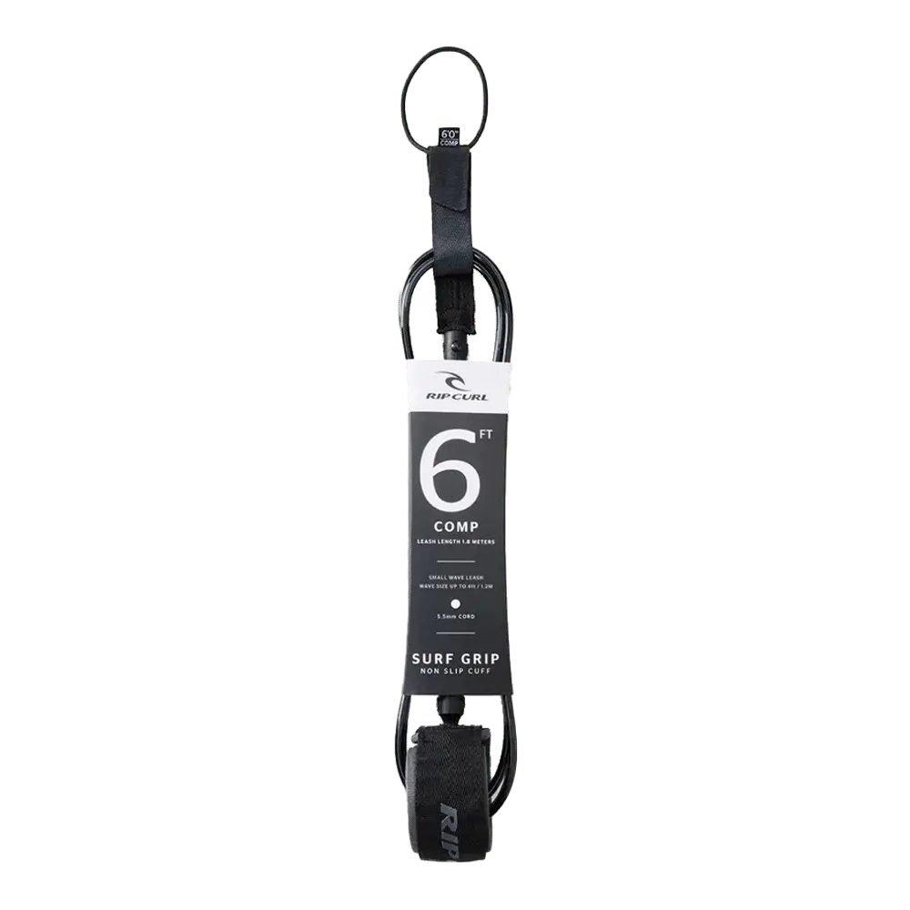 Shapers-Club- L'image présente le 6.0 COMP LEASH SURF GRIP, idéal pour les amateurs de surf. Il est proposé dans un design noir et blanc élégant, avec une structure spiralée et une sangle velcro pour assurer une prise sûre autour de la cheville. -surfshop-surfboard