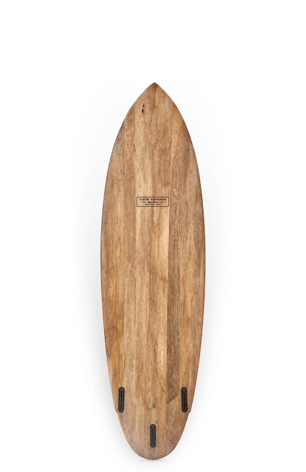 Shapers-Club- La planche de surf en bois Masters, fabriquée avec Agave Epoxy Bio, présente un motif de grain naturel et trois fentes d'ailerons noires en bas. Positionnée à la verticale sur un fond blanc, elle incarne l'élégance grâce à ses dimensions détaillées de 6'9" x 21 1/2" x 2 3/4". -surfshop-surfboard