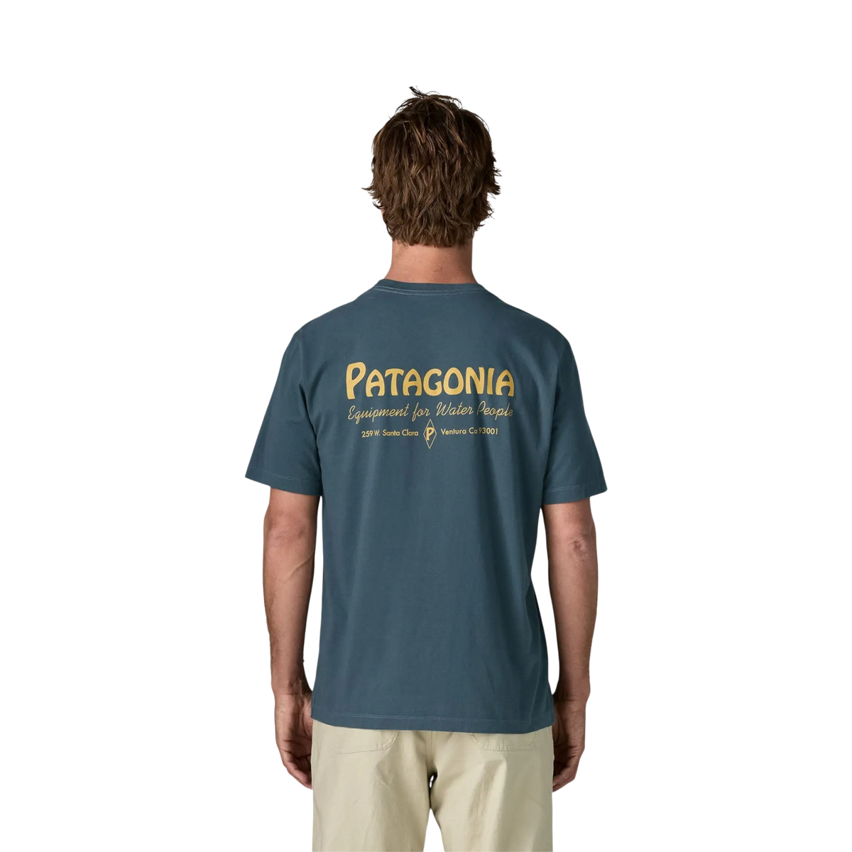 T-shirt bleu Patagonia Water People Banner porté par un homme, vue de dos avec logo graphique au dos