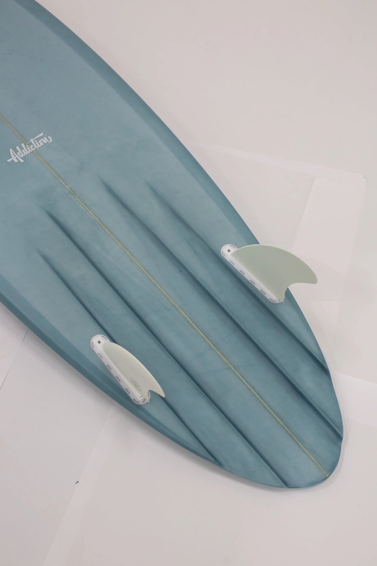 Twin fin : pour qui, pour quelles vagues, quel volume
