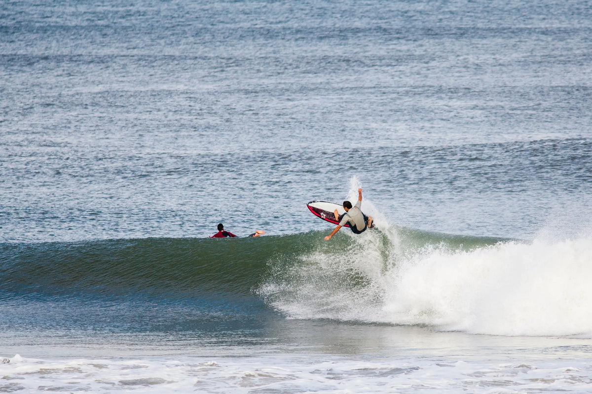 Peut-on surfer à La Rochelle ? La réponse et les spots à moins d'une heure