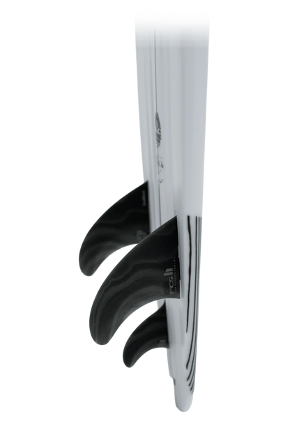 Cardinal Surfboards — Twin perf round pin channel — 5'11" - photo 3