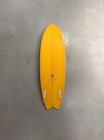 Thomas Surfboards - Flat Deck Fish - 5'10 x 20" 1/2 x 2" 1/2 - photo 3