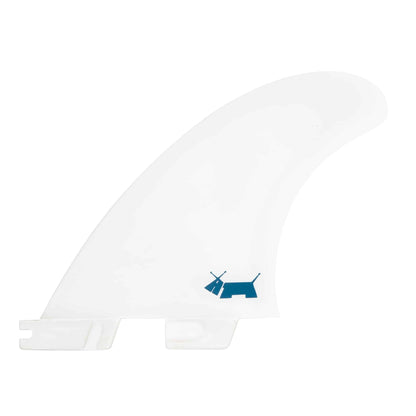 Shapers-Club- Un aileron de planche de surf Skindog - side byte (performance core) en blanc, avec un petit graphisme Skindog près de la base. Cet aileron de surf à noyau de performance présente une forme incurvée avec des fentes de montage en bas pour la fixation à une planche de surf, ce qui en fait un choix idéal pour les configurations side byte. -surfshop-surfboard