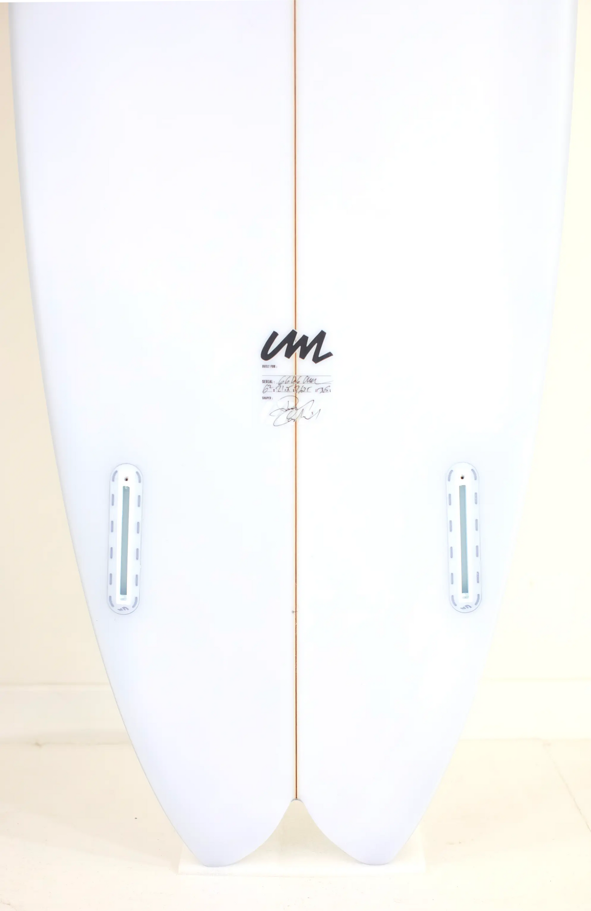 UWL surfboards - Beluga - 6'4" x 21" 1/2 x 2" 5/8 - 40.0L Shapers club