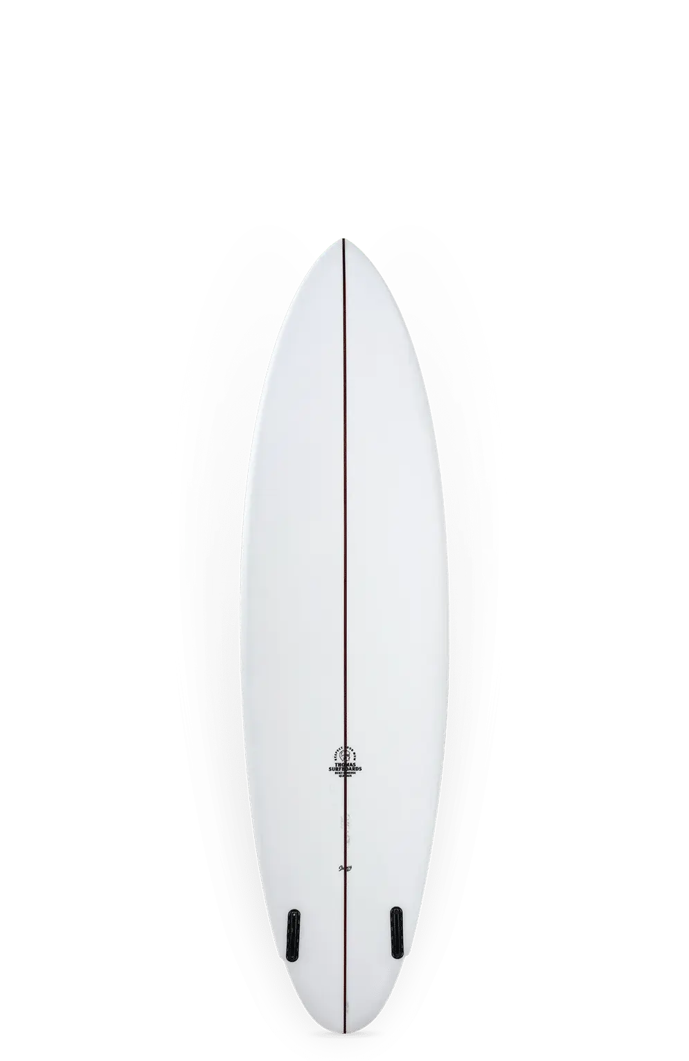 Shapers-Club- Le modèle Thomas Surfboards MV1, mesurant 7'0x21x2 7/8, présente un design blanc avec des ailerons noirs et un stringer rouge au centre. Le logo de la marque est situé près du haut. Il est affiché sur un fond blanc avec des reflets en miroir. -surfshop-surfboard