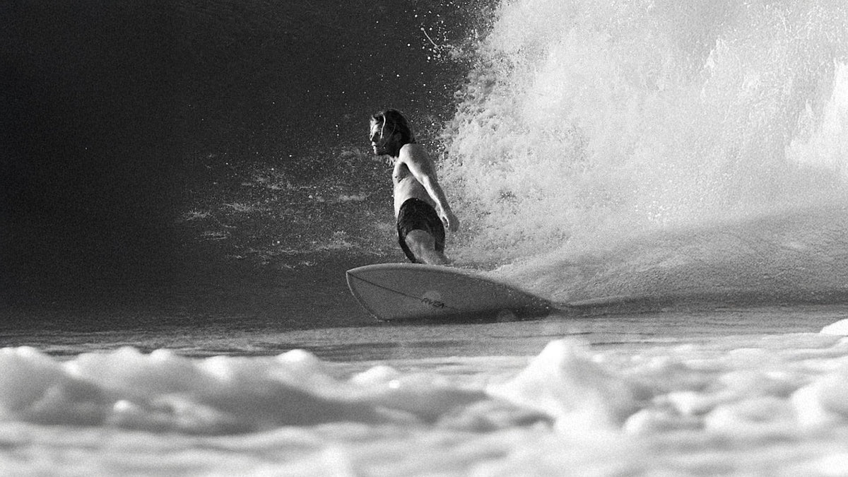 Ellis Ericson en surf