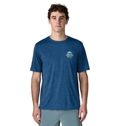Patagonia M's Cap Cool Daily Shirt Great Waves bleu - T-shirt technique sur fond transparent - Surfshop Shapers Club House, La Rochelle