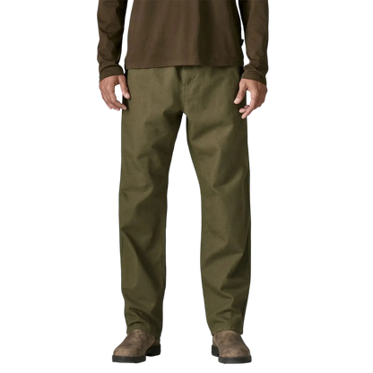 Patagonia M's Point Reyes Canvas Gi Pants vert - Pantalon en toile sur fond transparent - Surfshop Shapers Club House, La Rochelle