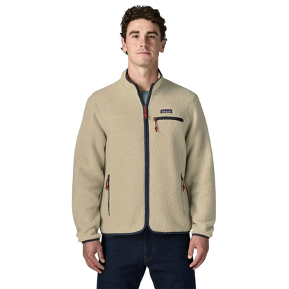 Patagonia M's Retro Pile Jkt jaune - Veste sherpa sur fond transparent - Surfshop Shapers Club House, La Rochelle