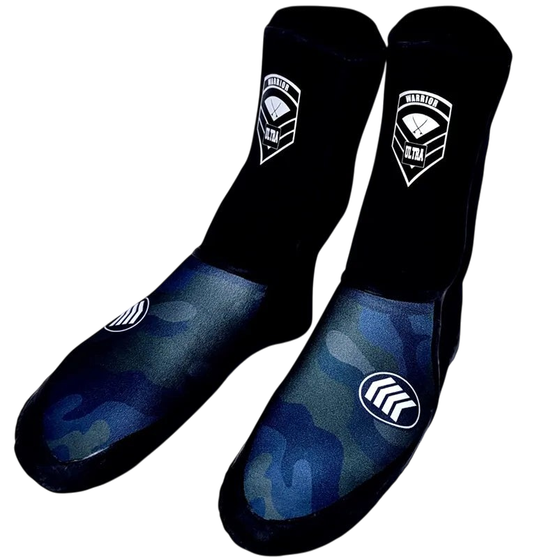 Chaussons de surf Surfshop - Shapers Club House Wetty Warrior Ultra Camo 3mm bleus avec doublure polaire et semelle grip